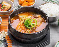 Кимчи тиге со свининой / Kimchi tigae