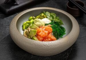 Поке с лососем/ Salmon poke bowl