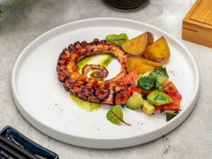 Осьминог гриль/ Grilled octopus
